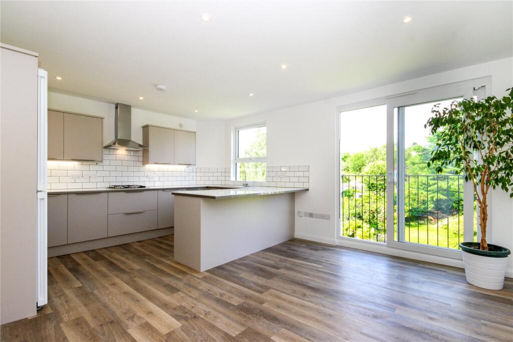 3 bed Apartment for rent in Stapleton. From CJ Hole - Bishopston