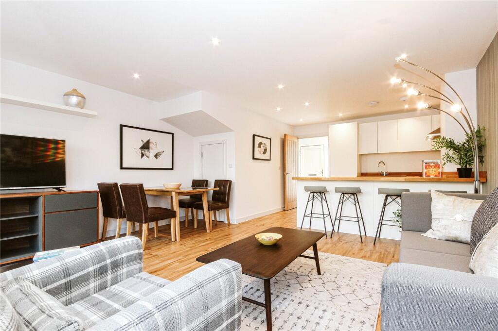 4 bed End of Terrace for rent in Bristol. From CJ Hole - Bishopston