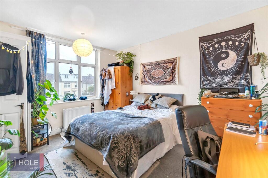 3 bed Mid Terraced House for rent in Bristol. From CJ Hole - Bishopston 3 bed Mid Terraced House for rent in Bristol. From CJ Hole - Bishopston