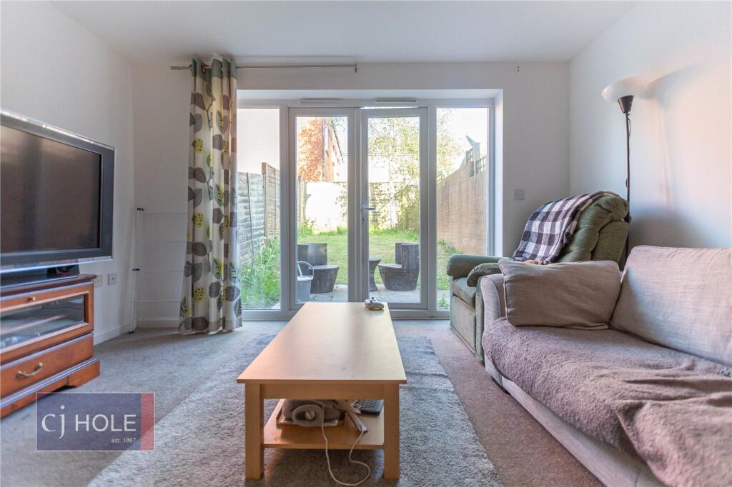 4 bed Mid Terraced House for rent in Filton. From CJ Hole - Bishopston