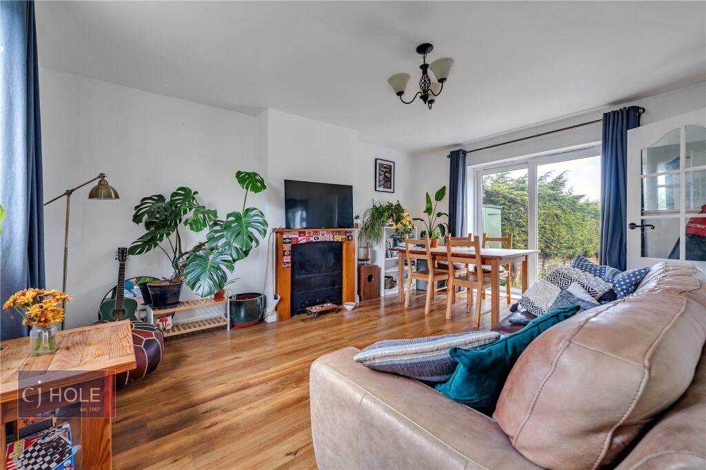 3 bed Mid Terraced House for rent in Ashton Vale. From CJ Hole - Bishopston