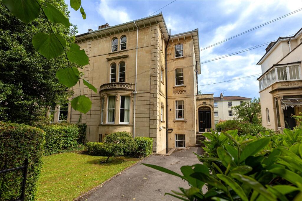 4 bed Apartment for rent in Bristol. From CJ Hole - Bishopston