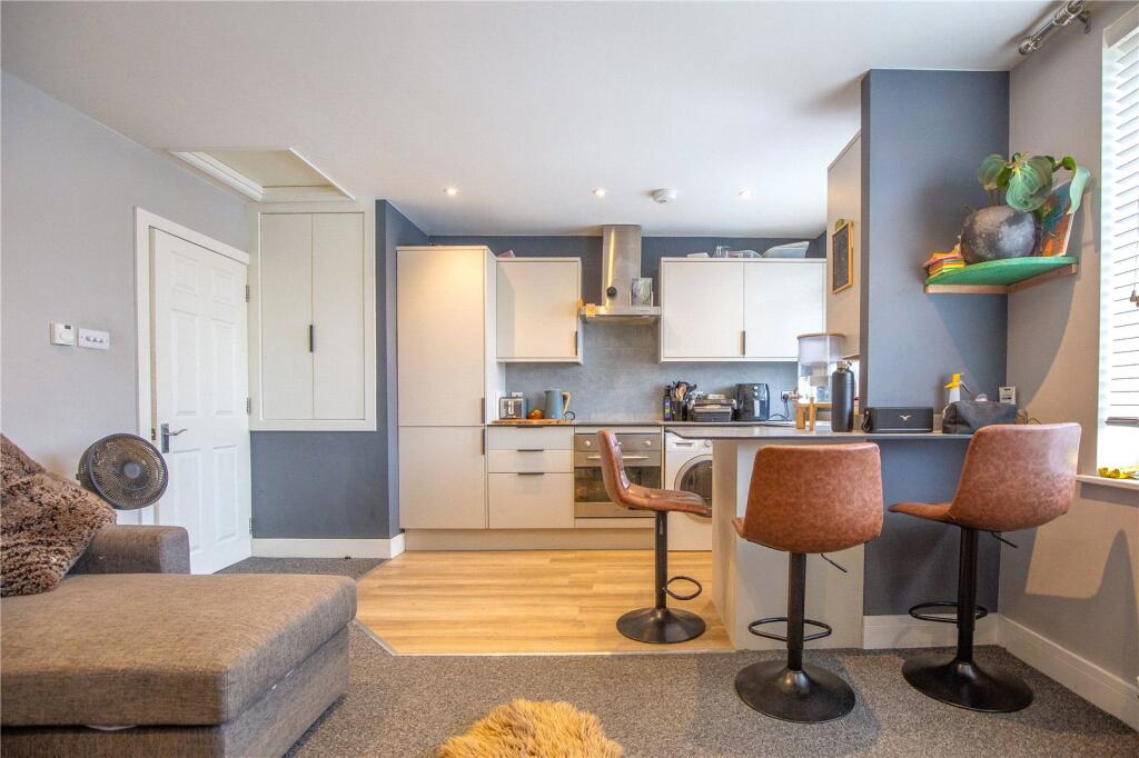 1 bed Apartment for rent in Bristol. From CJ Hole - Bishopston 1 bed Apartment for rent in Bristol. From CJ Hole - Bishopston
