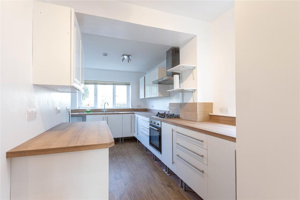4 bed End of Terrace for rent in Bristol. From CJ Hole - Bishopston 4 bed End of Terrace for rent in Bristol. From CJ Hole - Bishopston