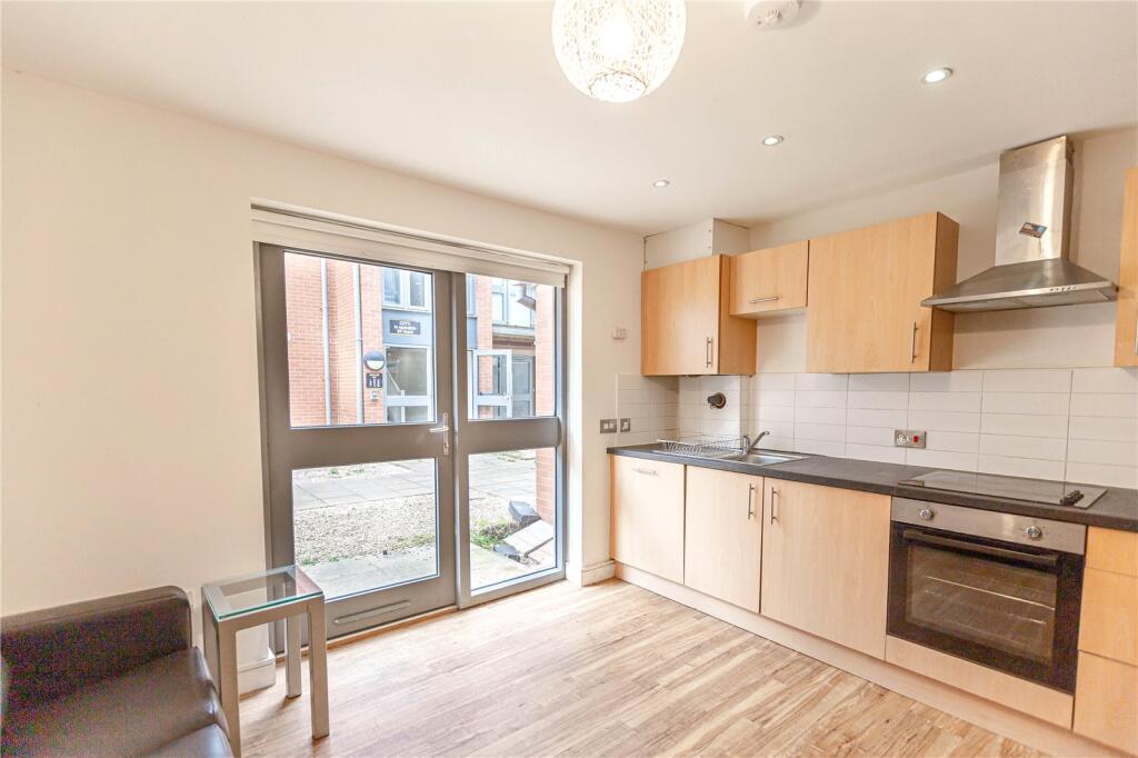 4 bed Apartment for rent in Bristol. From CJ Hole - Bishopston 4 bed Apartment for rent in Bristol. From CJ Hole - Bishopston