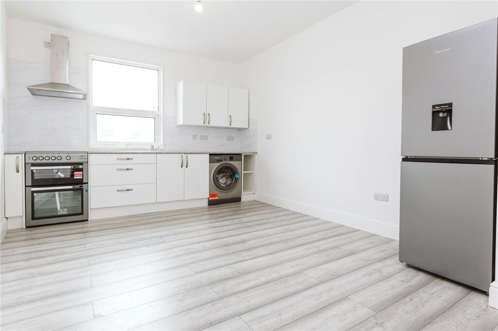 2 bed Apartment for rent in Stapleton. From CJ Hole - Bishopston