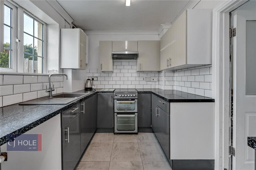3 bed Semi Detached for rent in Bristol. From CJ Hole - Bishopston