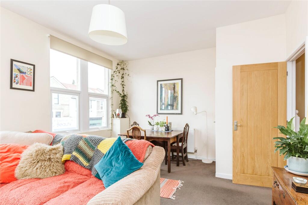 3 bed Annexe for rent in Bristol. From CJ Hole - Bishopston