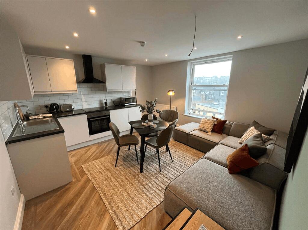 3 bed Apartment for rent in Bristol. From CJ Hole - Bishopston 3 bed Apartment for rent in Bristol. From CJ Hole - Bishopston