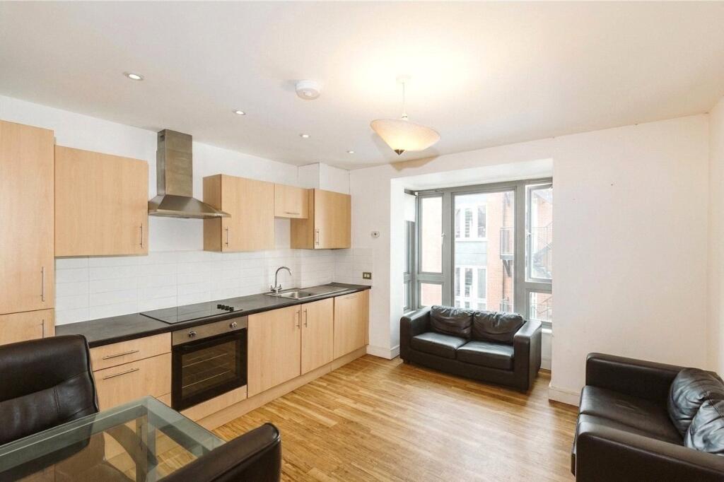 3 bed Apartment for rent in Bristol. From CJ Hole - Bishopston