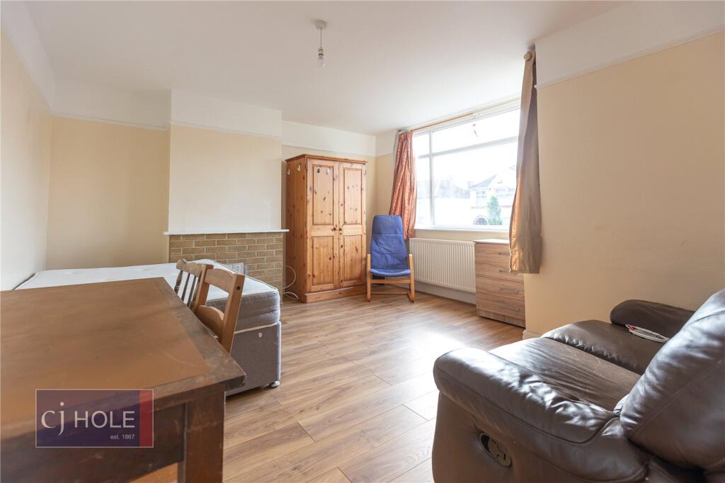 3 bed Mid Terraced House for rent in Bristol. From CJ Hole - Bishopston 3 bed Mid Terraced House for rent in Bristol. From CJ Hole - Bishopston