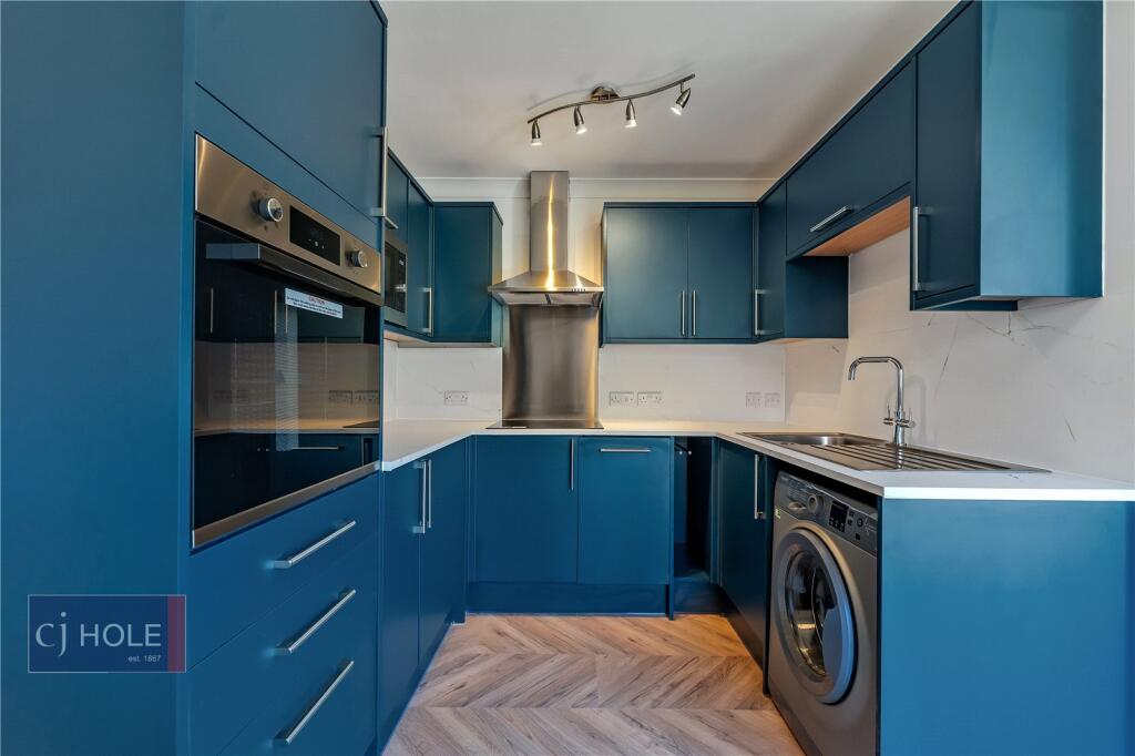 2 bed Apartment for rent in Bristol. From CJ Hole - Bishopston