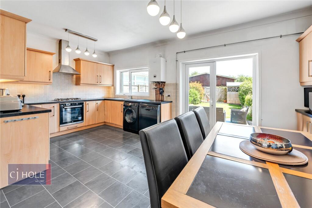3 bed Mid Terraced House for rent in Filton. From CJ Hole - Bishopston 3 bed Mid Terraced House for rent in Filton. From CJ Hole - Bishopston