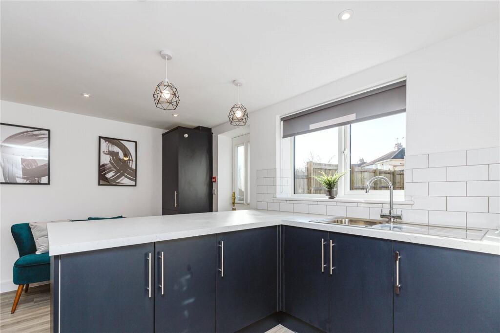 3 bed Apartment for rent in Bristol. From CJ Hole - Bishopston