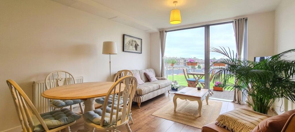 2 bed Apartment for rent in Bristol. From CJ Hole - Bishopston 2 bed Apartment for rent in Bristol. From CJ Hole - Bishopston