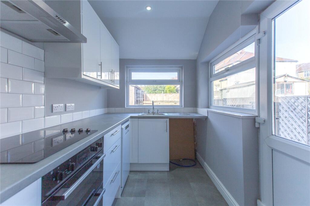 5 bed Mid Terraced House for rent in Filton. From CJ Hole - Bishopston