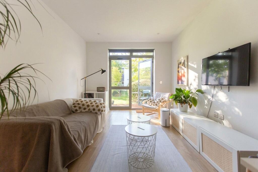 2 bed Apartment for rent in Bristol. From CJ Hole - Bishopston 2 bed Apartment for rent in Bristol. From CJ Hole - Bishopston