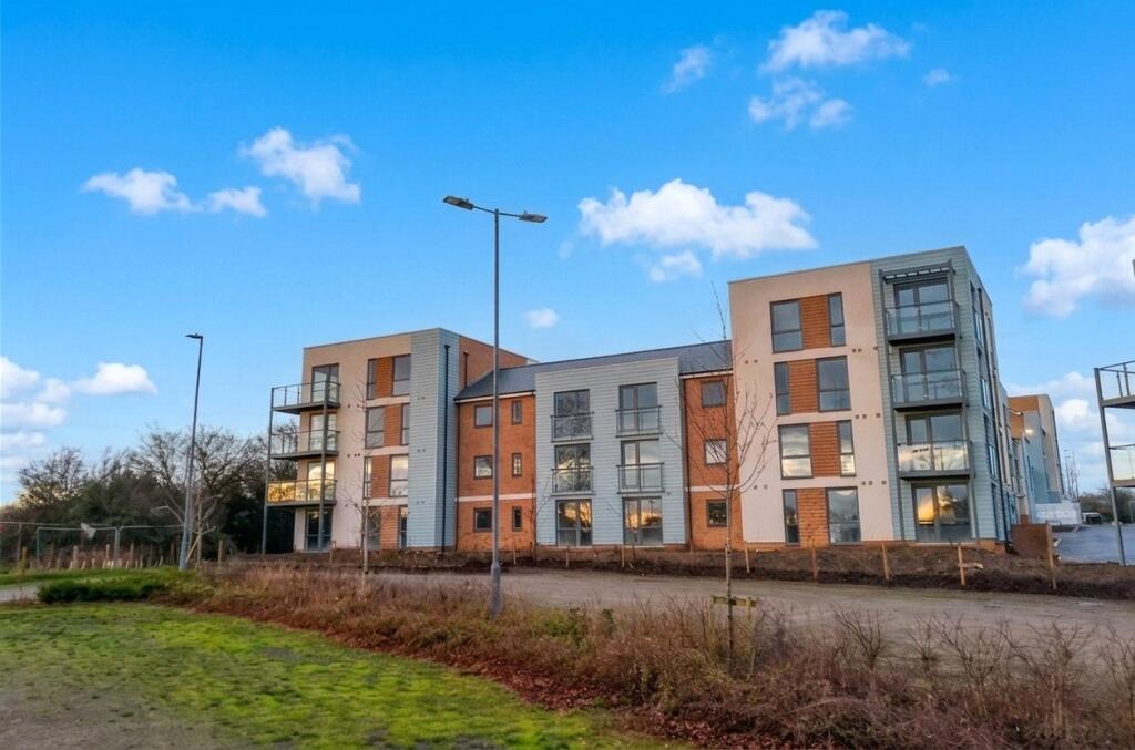 2 bed Apartment for rent in Shortwood. From CJ Hole - Bradley Stoke