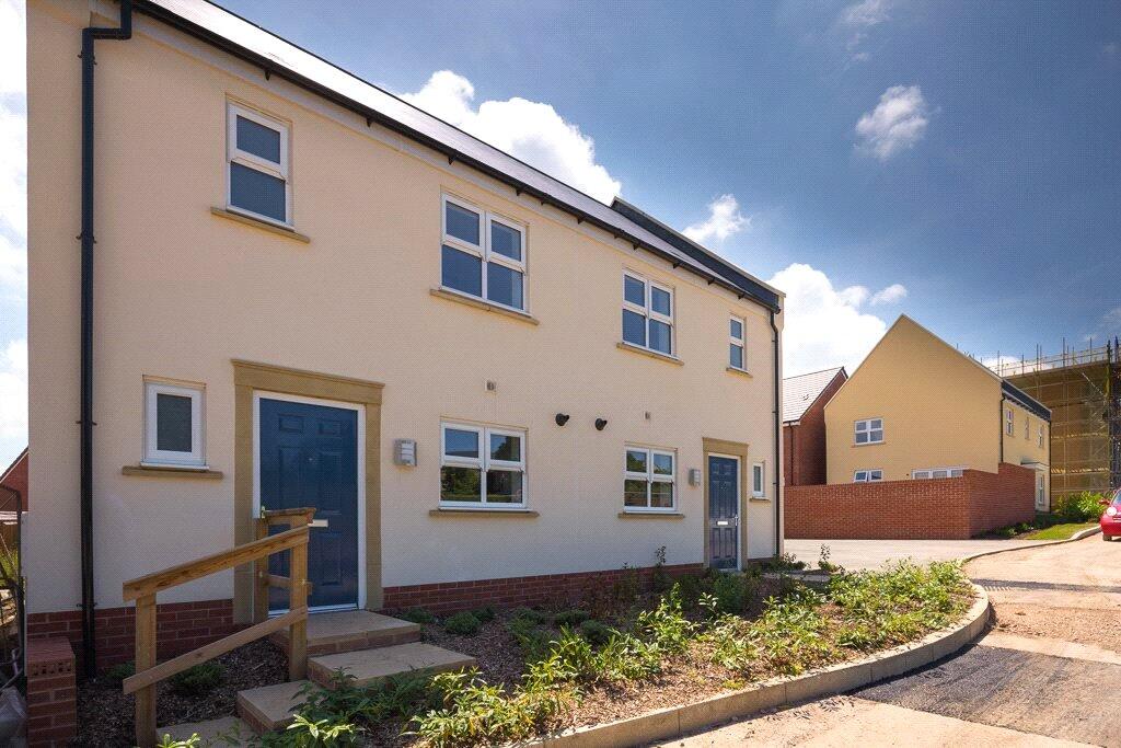 3 bed Semi Detached for rent in Filton. From CJ Hole - Bradley Stoke 3 bed Semi Detached for rent in Filton. From CJ Hole - Bradley Stoke