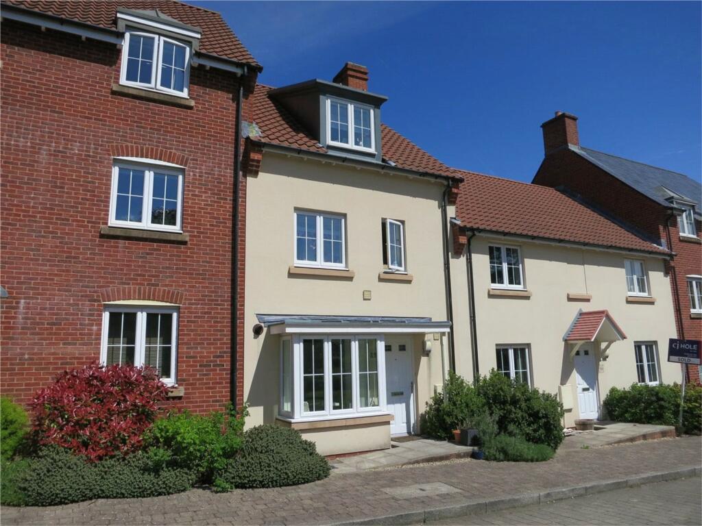 4 bed Mid Terraced House for rent in Woodhouse Down. From CJ Hole - Bradley Stoke 4 bed Mid Terraced House for rent in Woodhouse Down. From CJ Hole - Bradley Stoke