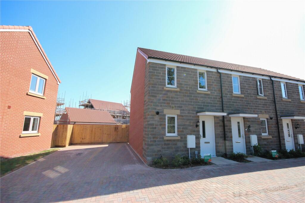 2 bed End of Terrace for rent in Parkfield. From CJ Hole - Bradley Stoke 2 bed End of Terrace for rent in Parkfield. From CJ Hole - Bradley Stoke