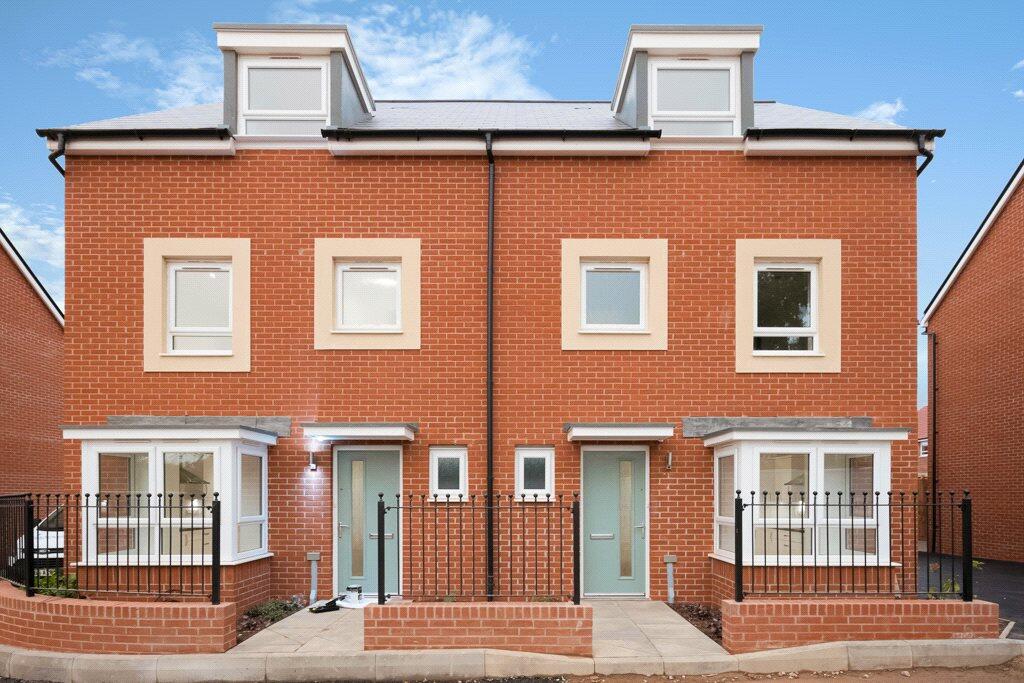4 bed Semi Detached for rent in Bristol. From CJ Hole - Bradley Stoke 4 bed Semi Detached for rent in Bristol. From CJ Hole - Bradley Stoke