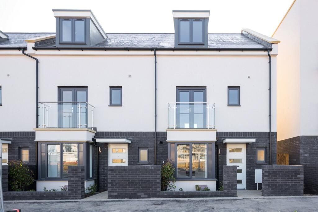 4 bed Mid Terraced House for rent in Bristol. From CJ Hole - Bradley Stoke