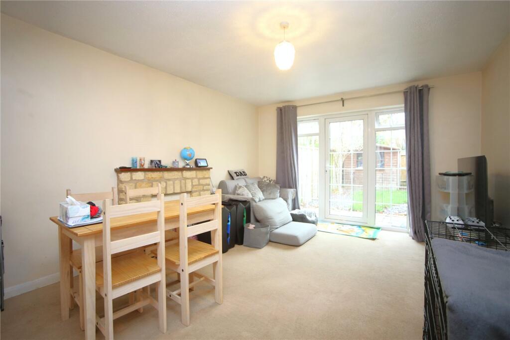 2 bed Mid Terraced House for rent in Broadway. From CJ Hole - Cheltenham