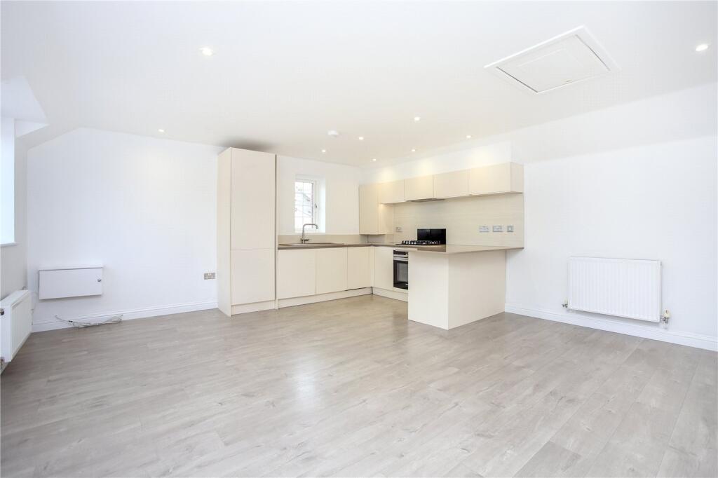 2 bed Apartment for rent in Cheltenham. From CJ Hole - Cheltenham 2 bed Apartment for rent in Cheltenham. From CJ Hole - Cheltenham