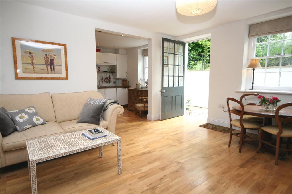 3 bed Apartment for rent in Cheltenham. From CJ Hole - Cheltenham