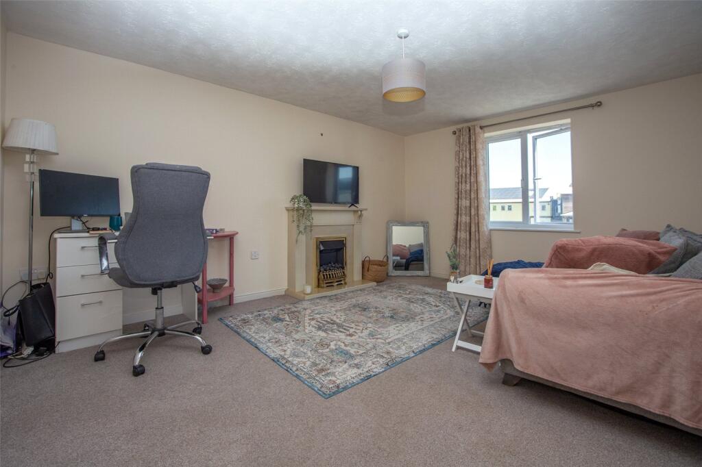 2 bed Apartment for rent in Golden Valley. From CJ Hole - Cheltenham