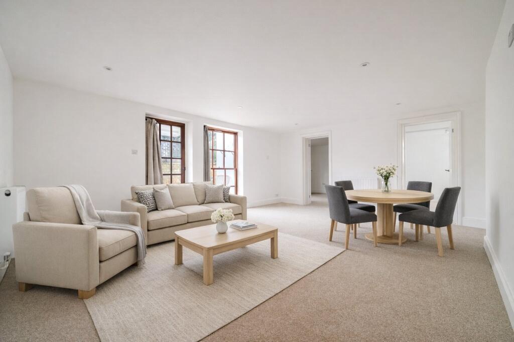 2 bed Apartment for rent in Cheltenham. From CJ Hole - Cheltenham 2 bed Apartment for rent in Cheltenham. From CJ Hole - Cheltenham