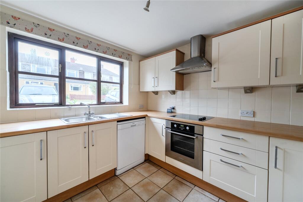 3 bed Mid Terraced House for rent in Withington. From CJ Hole - Cheltenham