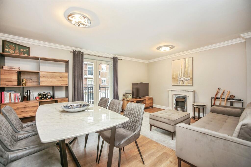 3 bed Mid Terraced House for rent in Cheltenham. From CJ Hole - Cheltenham