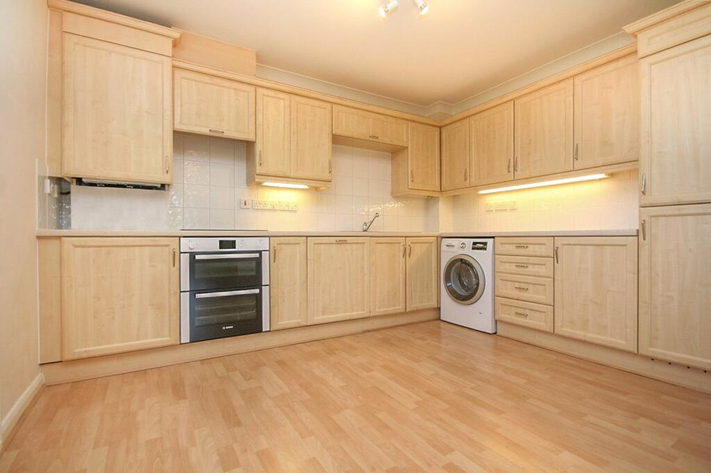 2 bed Apartment for rent in Bamfurlong. From CJ Hole - Cheltenham 2 bed Apartment for rent in Bamfurlong. From CJ Hole - Cheltenham