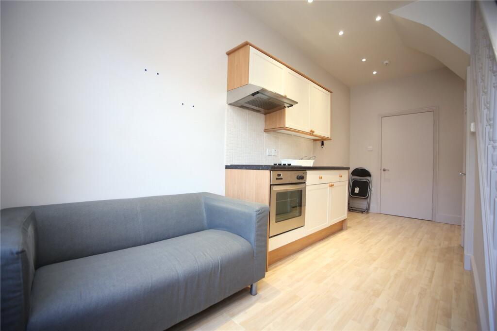 1 bed Apartment for rent in Prestbury. From CJ Hole - Cheltenham