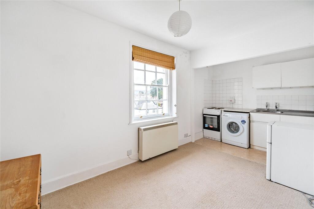 1 bed Apartment for rent in Prestbury. From CJ Hole - Cheltenham