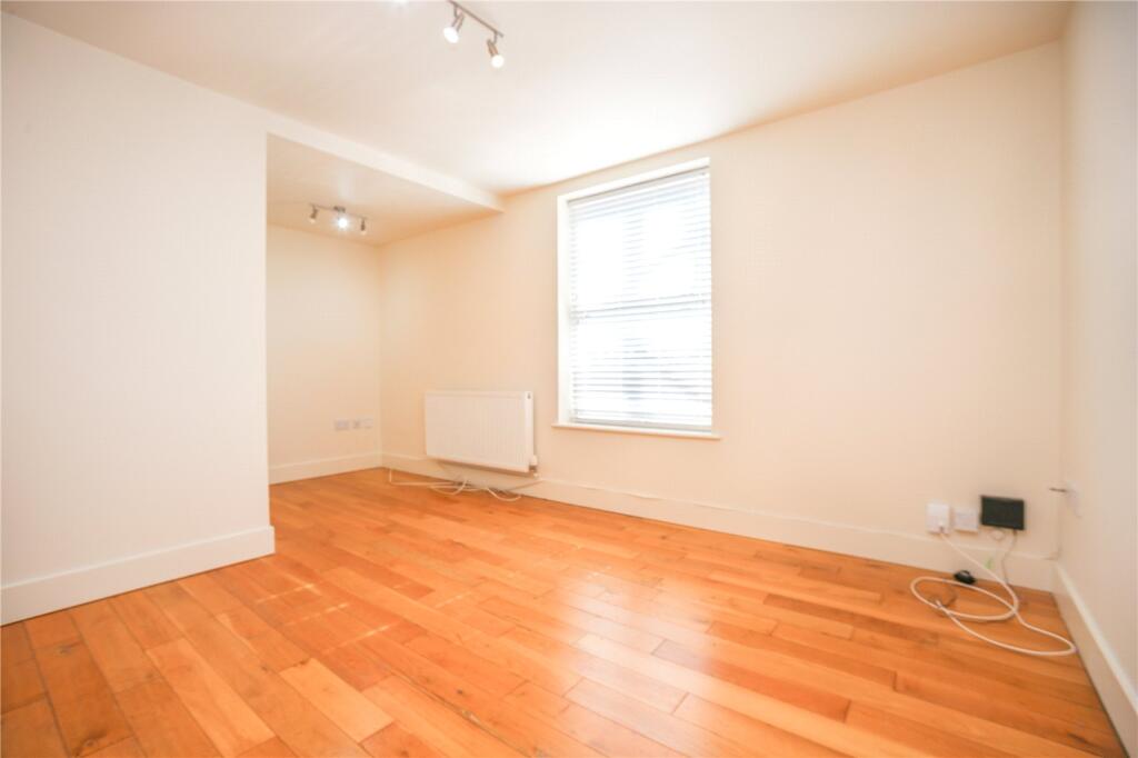 2 bed Apartment for rent in Prestbury. From CJ Hole - Cheltenham