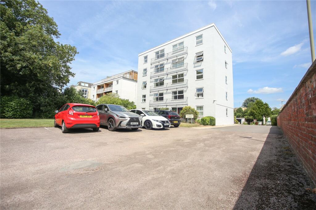 2 bed Apartment for rent in Prestbury. From CJ Hole - Cheltenham