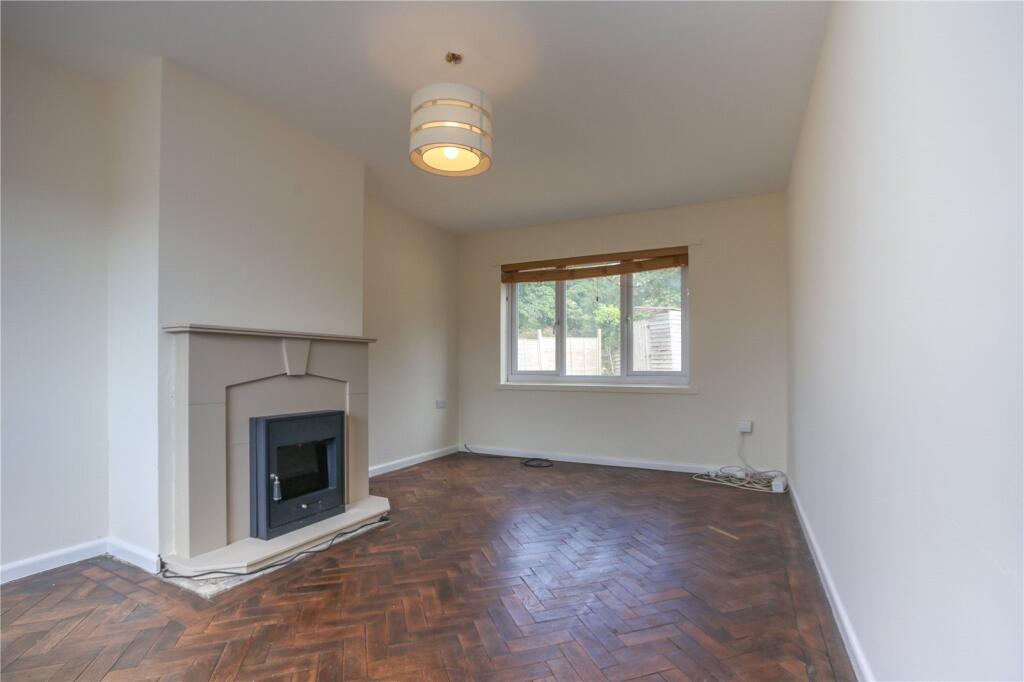 3 bed Semi Detached for rent in Withington. From CJ Hole - Cheltenham 3 bed Semi Detached for rent in Withington. From CJ Hole - Cheltenham