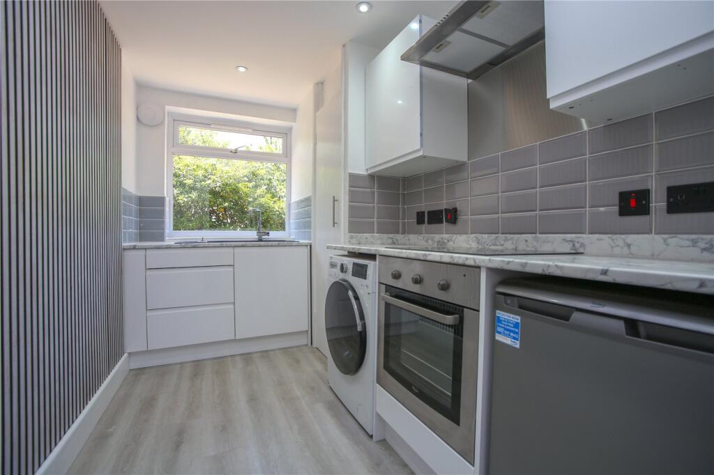 2 bed Apartment for rent in Golden Valley. From CJ Hole - Cheltenham