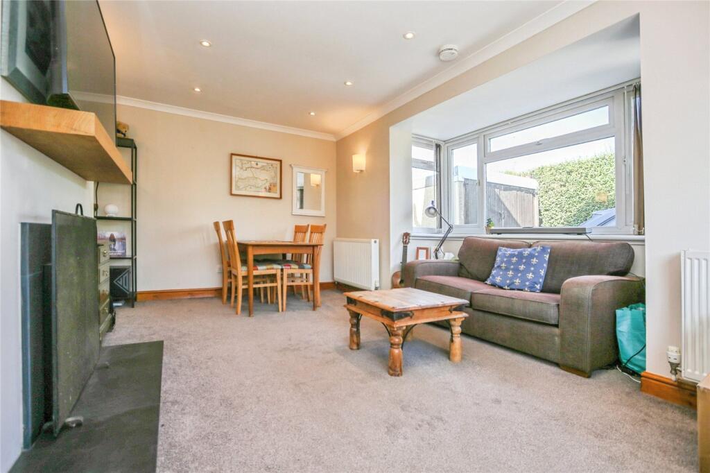 3 bed Semi Detached for rent in Uckington. From CJ Hole - Cheltenham 3 bed Semi Detached for rent in Uckington. From CJ Hole - Cheltenham