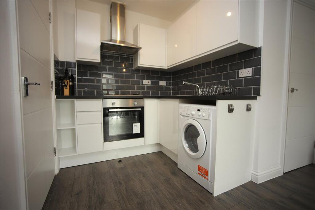 1 bed Apartment for rent in Cheltenham. From CJ Hole - Cheltenham 1 bed Apartment for rent in Cheltenham. From CJ Hole - Cheltenham
