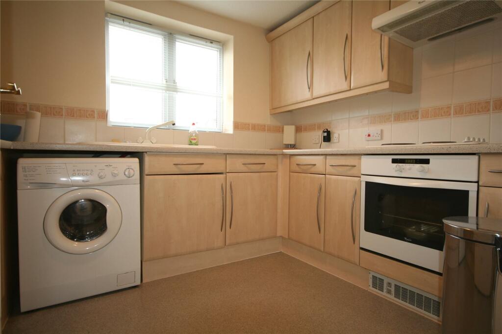 2 bed Apartment for rent in Golden Valley. From CJ Hole - Cheltenham 2 bed Apartment for rent in Golden Valley. From CJ Hole - Cheltenham