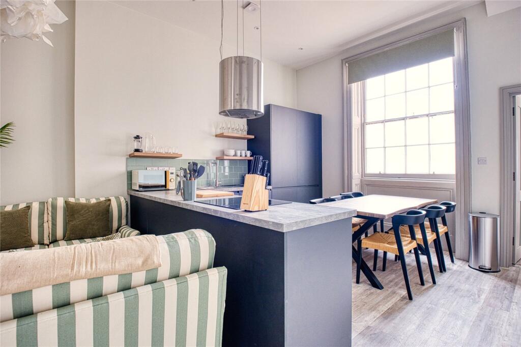 2 bed Apartment for rent in Cheltenham. From CJ Hole - Cheltenham 2 bed Apartment for rent in Cheltenham. From CJ Hole - Cheltenham