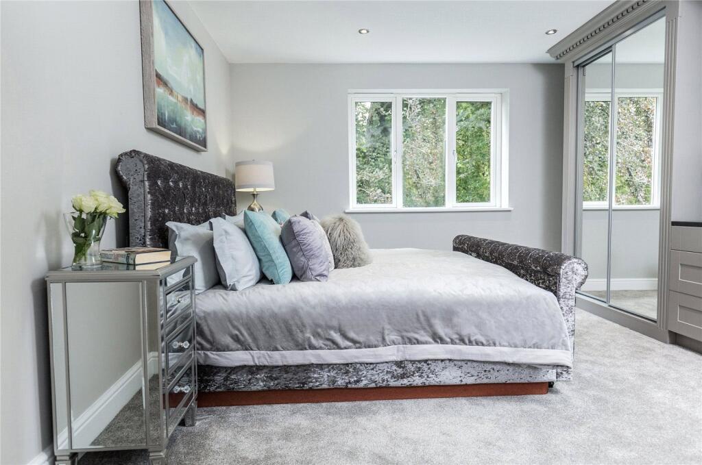 2 bed Apartment for rent in Cirencester. From CJ Hole - Cirencester