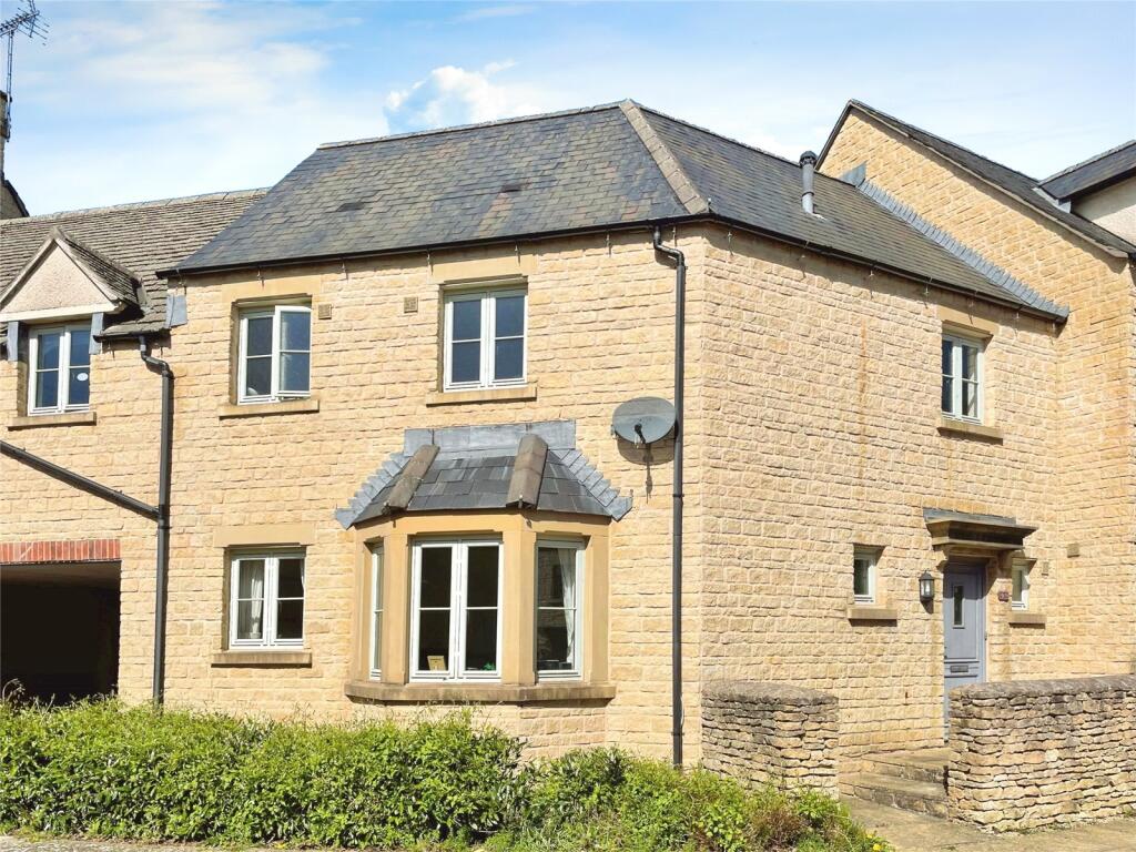 3 bed End of Terrace for rent in Cirencester. From CJ Hole - Cirencester 3 bed End of Terrace for rent in Cirencester. From CJ Hole - Cirencester