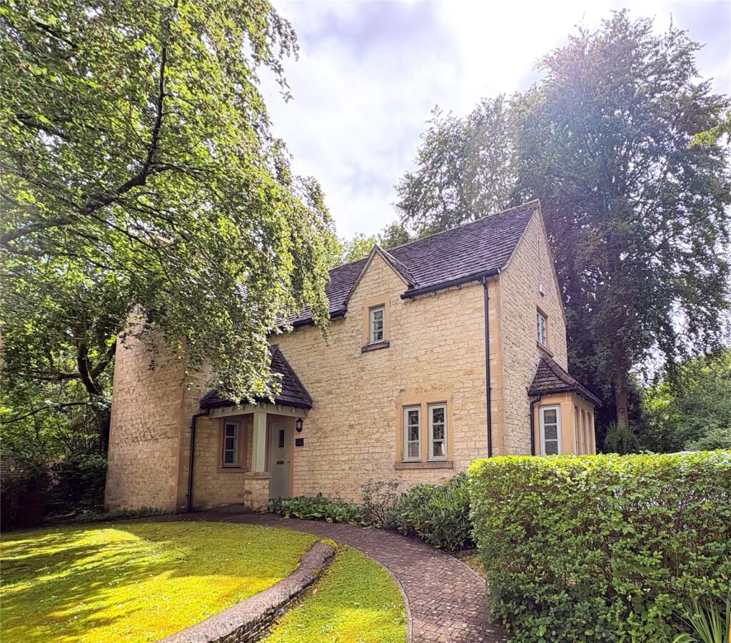 3 bed Detached for rent in Cirencester. From CJ Hole - Cirencester