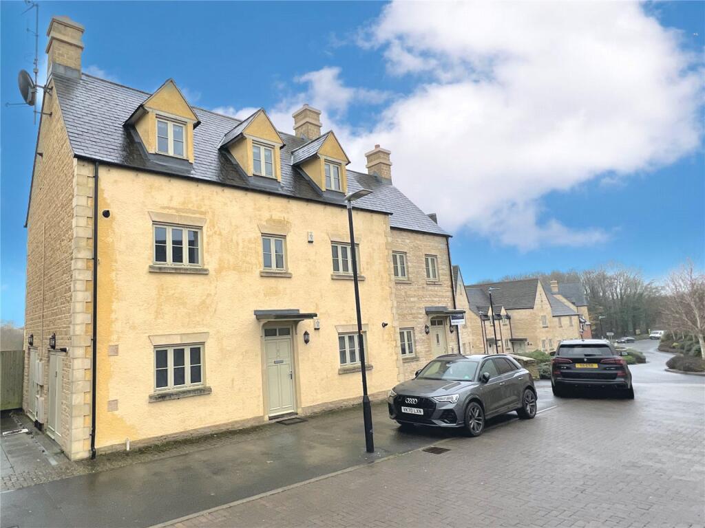 2 bed Apartment for rent in Cirencester. From CJ Hole - Cirencester 2 bed Apartment for rent in Cirencester. From CJ Hole - Cirencester