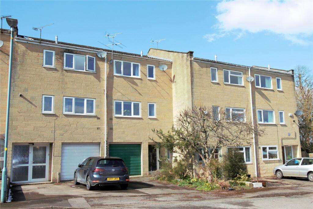 3 bed Mid Terraced House for rent in Cirencester. From CJ Hole - Cirencester 3 bed Mid Terraced House for rent in Cirencester. From CJ Hole - Cirencester